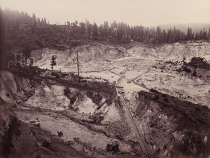 マラコフディギンズ。 North Bloomfield Gravel Mining Company、c.1871（マンモスプレートアルブレンプリント） 作： Carleton E. Watkins